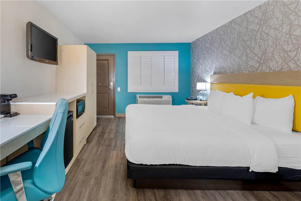 Hillstone Inn Tulare an Ascend Collection Hotel - photo 22
