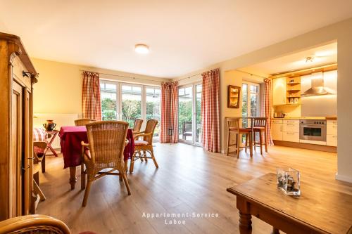 FeWo Dorfring — 4-Star Luxury Hotel in Stein, Germany