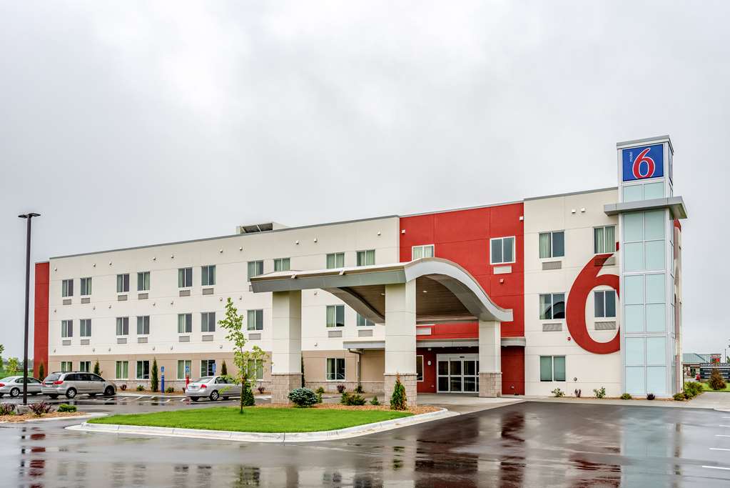 Motel 6 Mankato MN - featured photo