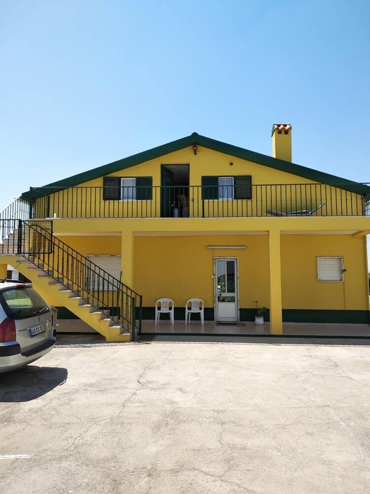 House With 3 Bedrooms in Sobral de Monte Agra o With Enclosed Garden and Wifi