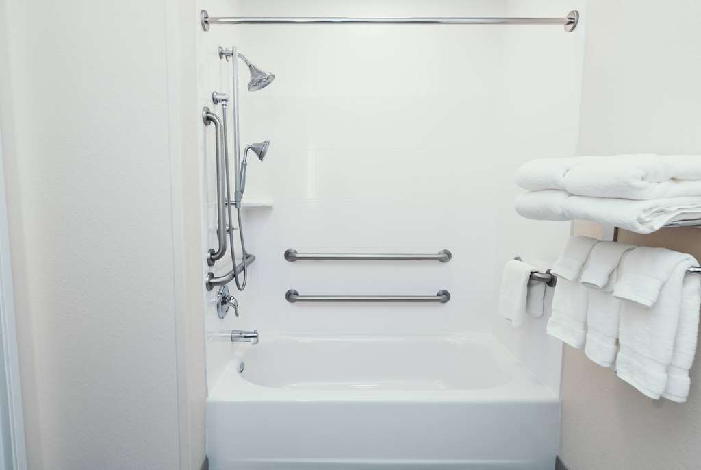La Quinta Inn & Suites by Wyndham Ankeny IA Des Moines IA - photo 25