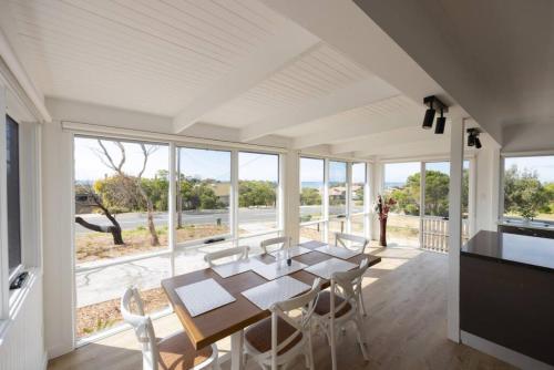 Ocean View Cottage Anglesea — 4-Star Luxury Hotel in Anglesea, Australia