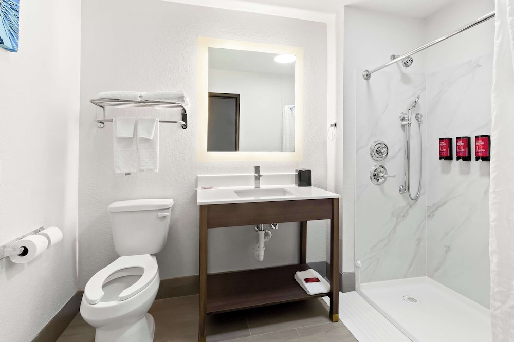 SureStay by Best Western Groves - photo 18