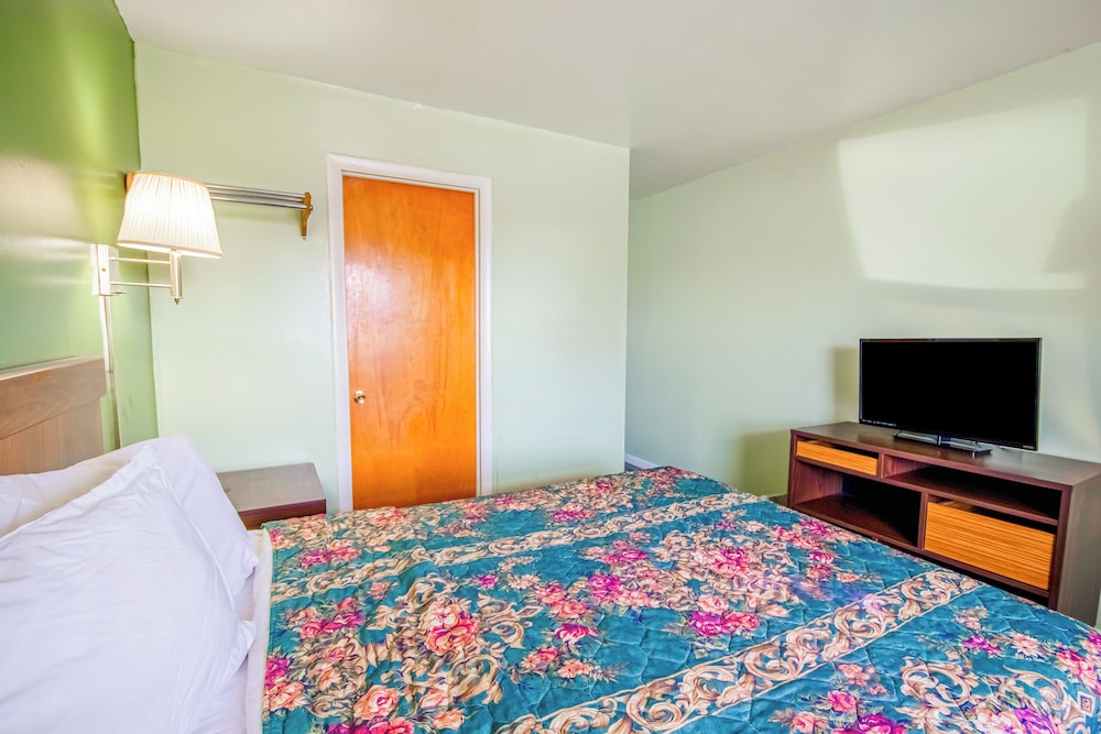 OYO Travelier Motel - photo 10