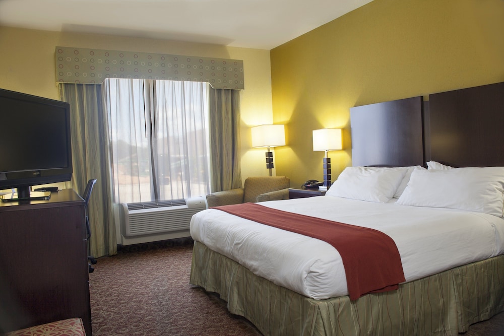 Holiday Inn Express & Suites Waller Prairie View by IHG - photo 15