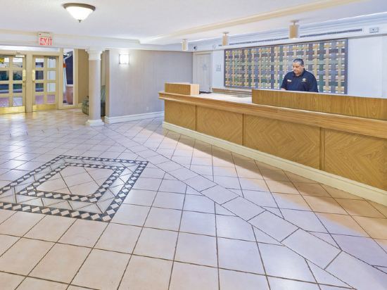 La Quinta Inn Houston Wilcrest - photo 10