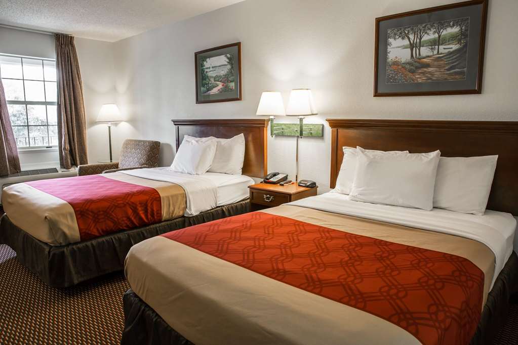 Econo Lodge Crystal Coast - photo 12