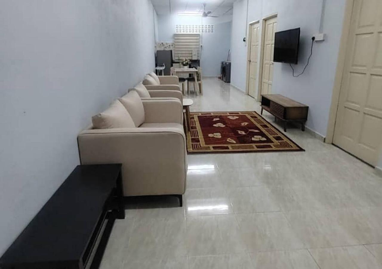 Homestay Zainab Sg Dua Mslim with 100mbps Wifi — 4-Star Luxury Hotel in Kepala Batas, Malaysia