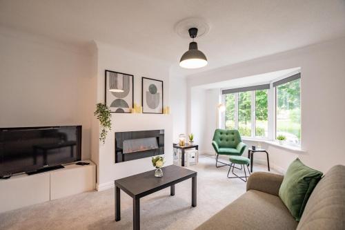 Modern & Spacious 3 Bed House — 4-Star Luxury Hotel in Gaillimh, Republic of Ireland