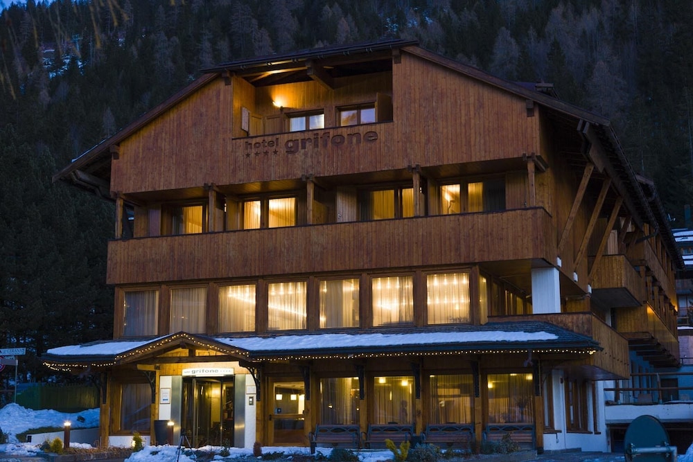 Style Grifone - carbon neutral hotel in Ragoli