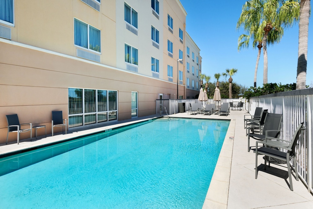 Fairfield Inn & Suites by Marriott Fort Pierce - photo 21