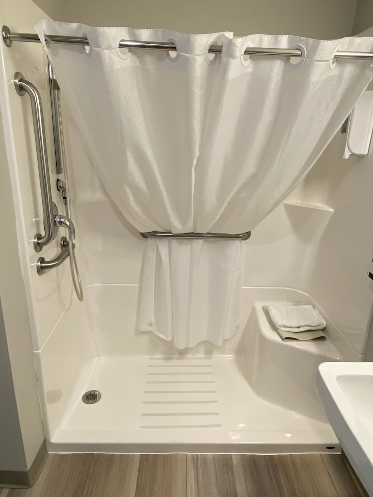 The Center Inn - photo 15