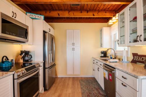Lisa Lu by Oak Island Accommodations - photo 21