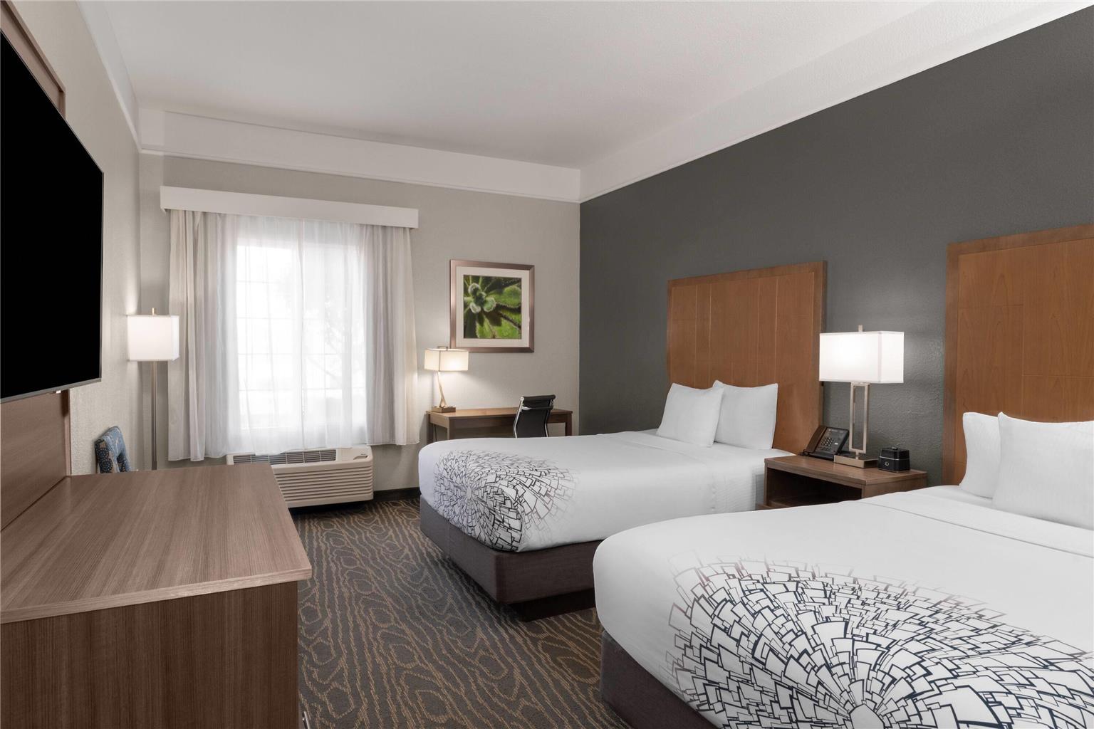 La Quinta Inn & Suites by Wyndham Gallup - photo 31