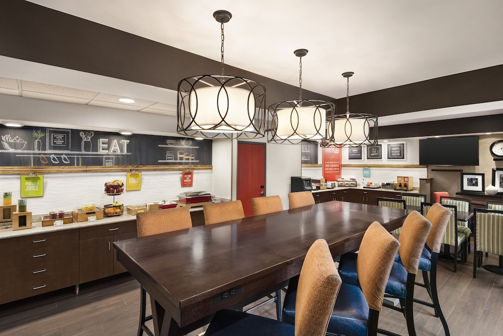 Hampton Inn Youngstown Boardman - photo 36