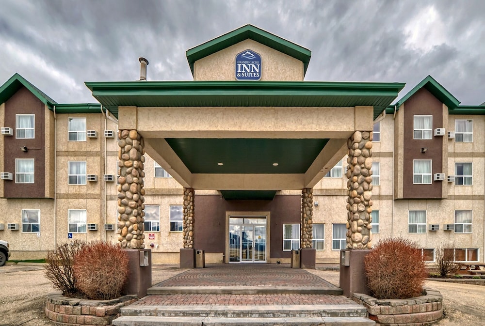 Days Hotel and Suites Grande Cache