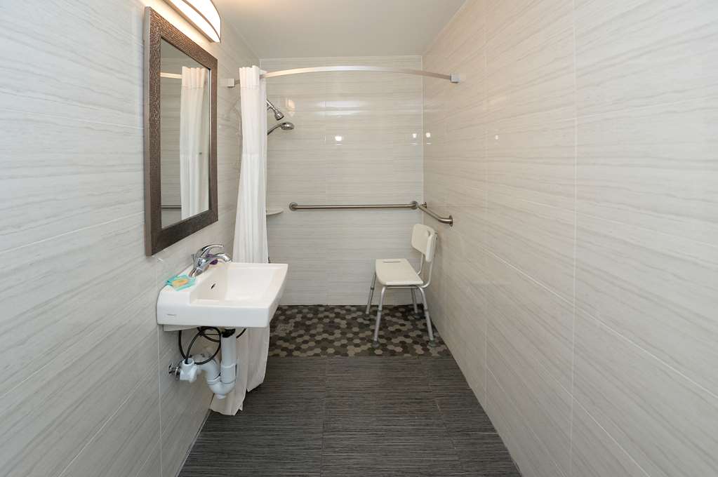 Americas Best Value Inn at Central Valley Woodbury - photo 27