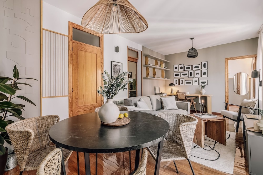 Abaj 2 Bedrooms in Malasa A universidad Madrid