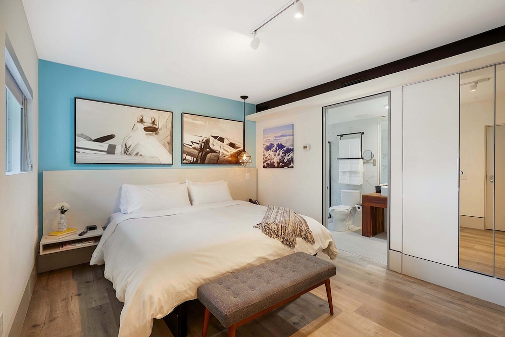 Ocean Treasure Beachside Suites - photo 36