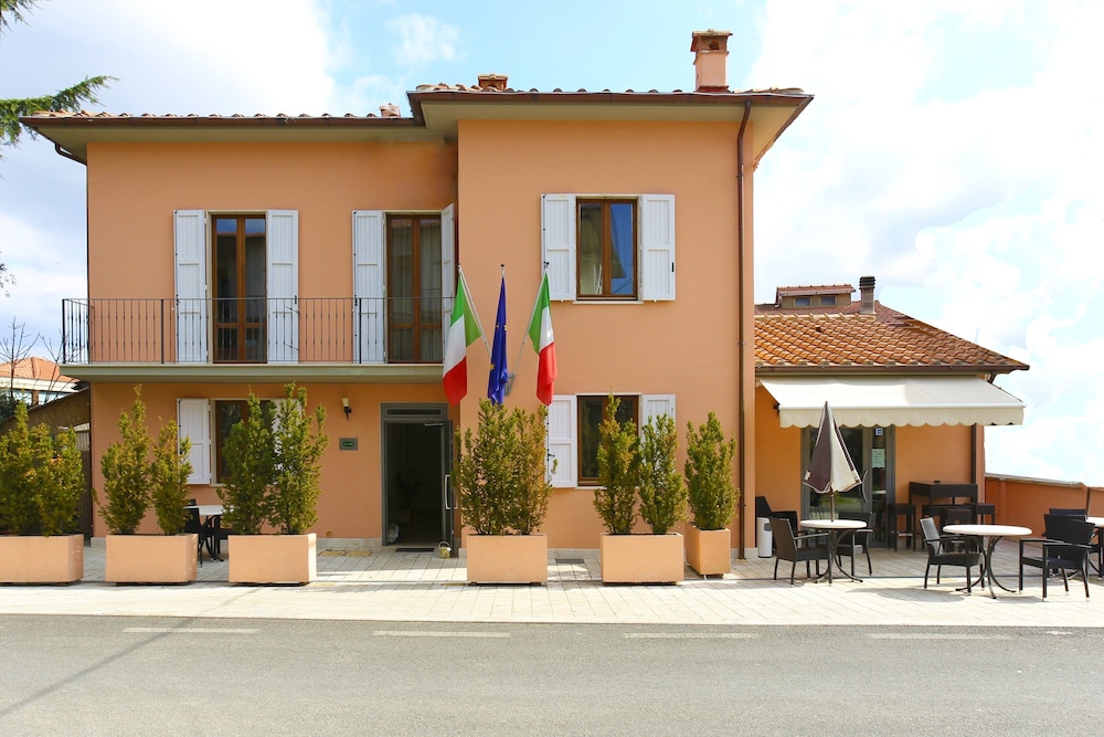 Il Monte — hotel in Monte San Savino