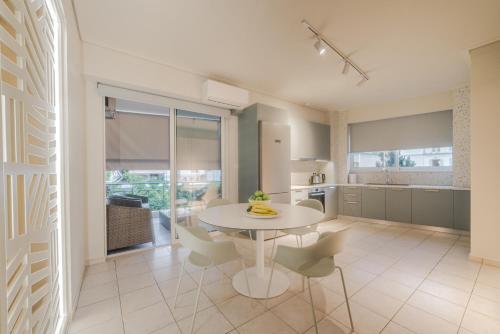 Pnoè luxury apartment — 4-Star Luxury Hotel in Kalamata, Greece