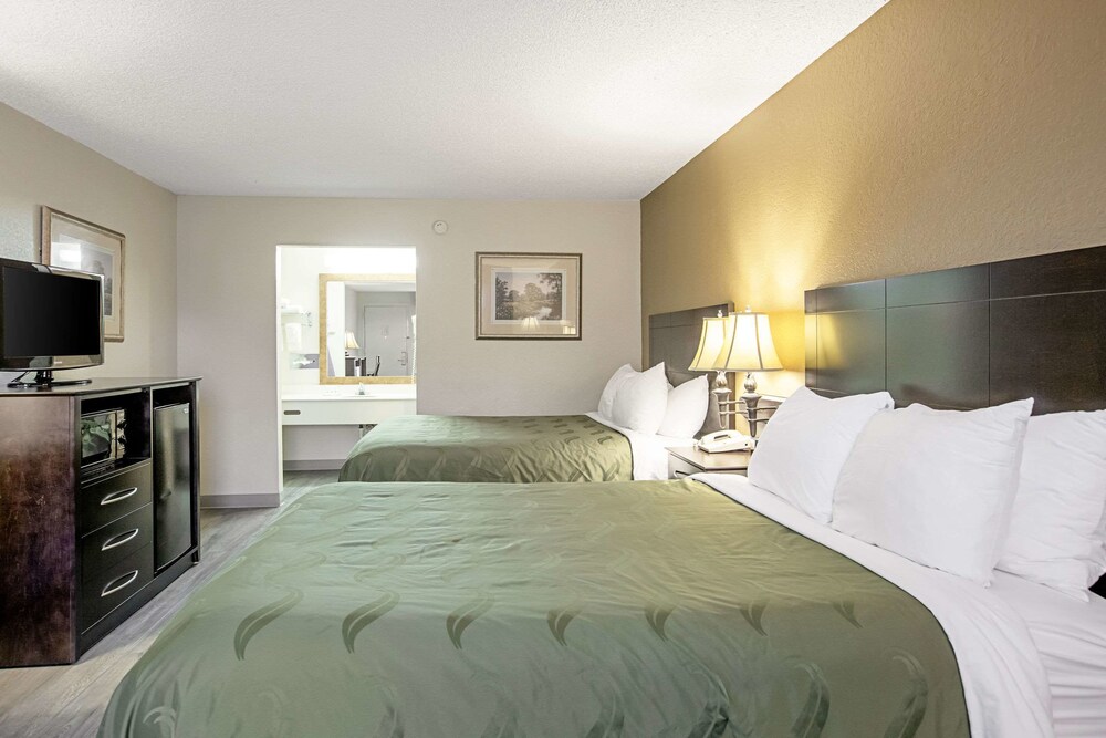 Quality Inn & Suites Live Oak I 10 Exit 283 - photo 19