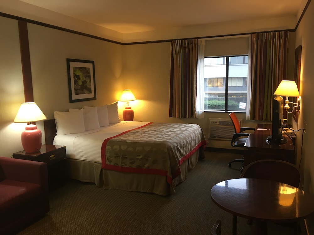 Ramada Portland Airport — hotel in Portland