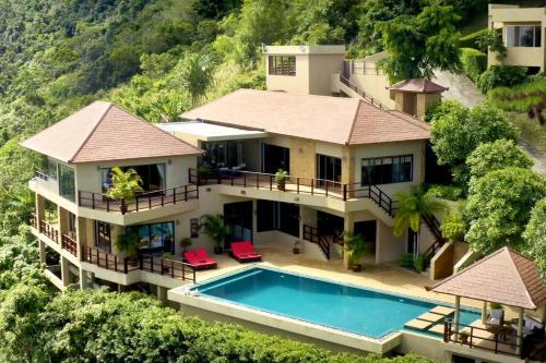 Fah Suay Villa Incredible & Spacious 5 Bedrooms — 4-Star Luxury Hotel in Koh Samui, Thailand