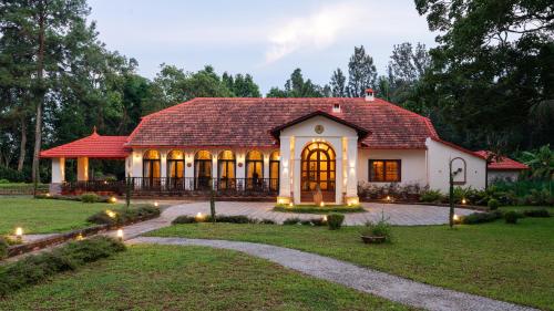 SaffronStays Biccode Woodside Heritage — hotel in Belur