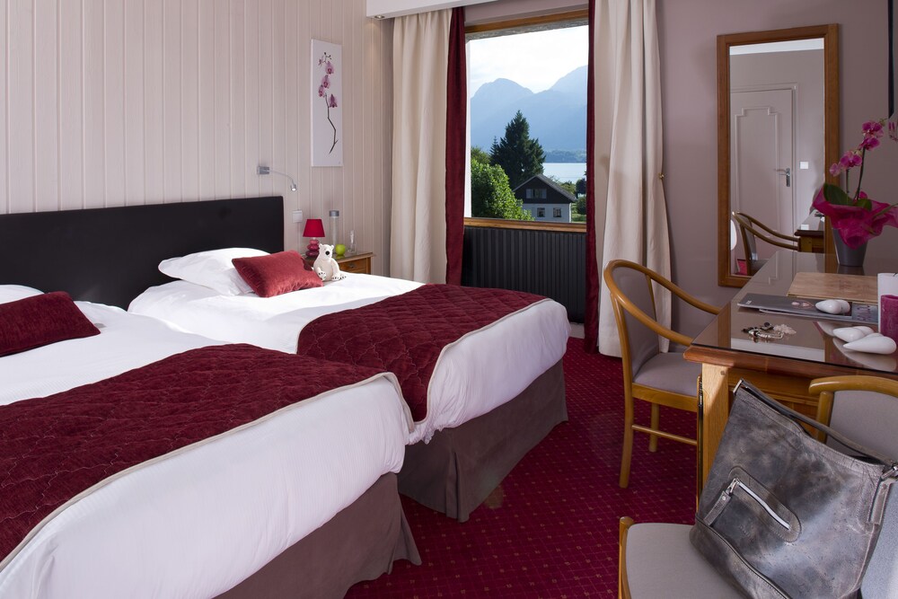 Hôtel Les Grillons — Talloires — photo 4