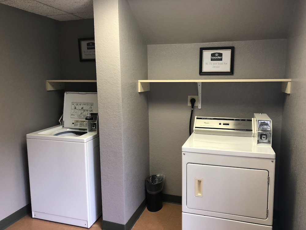 Boarders Inn & Suites by Cobblestone Hotels Fayette - photo 40