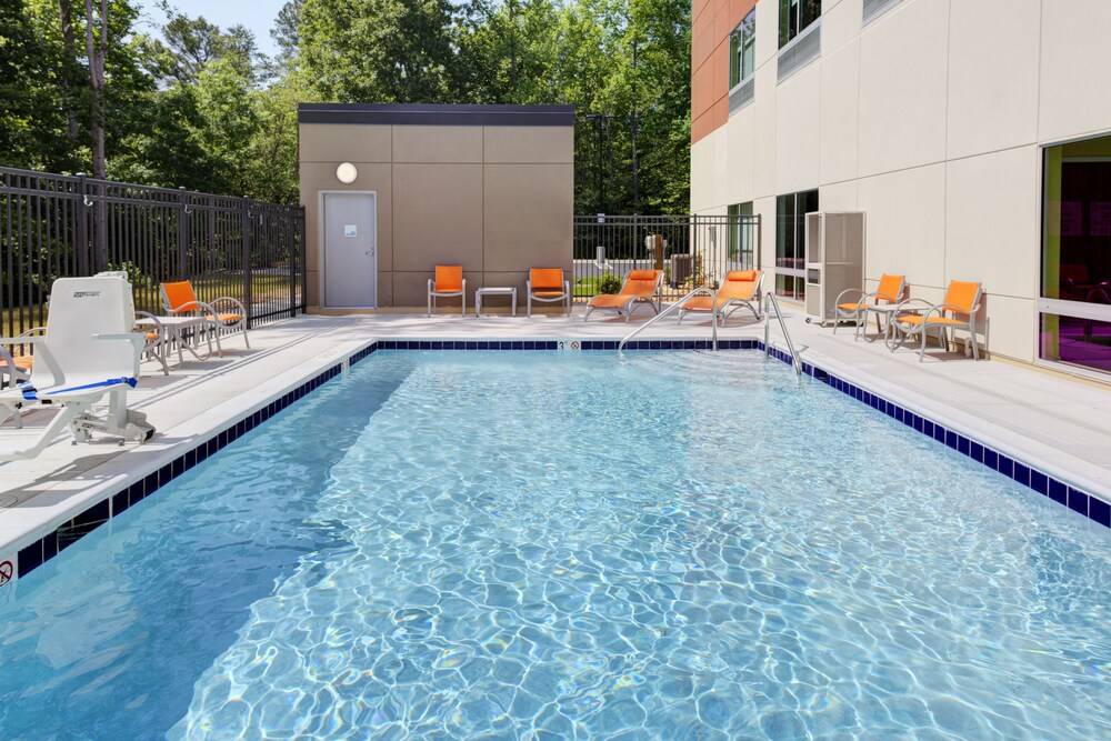 Holiday Inn Express and Suites King George Dahlgren by IHG - photo 3