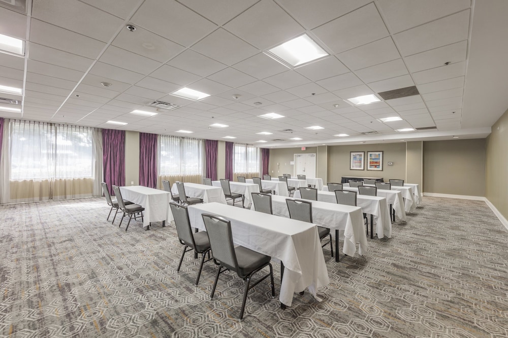 Holiday Inn Austin Midtown by IHG - photo 59