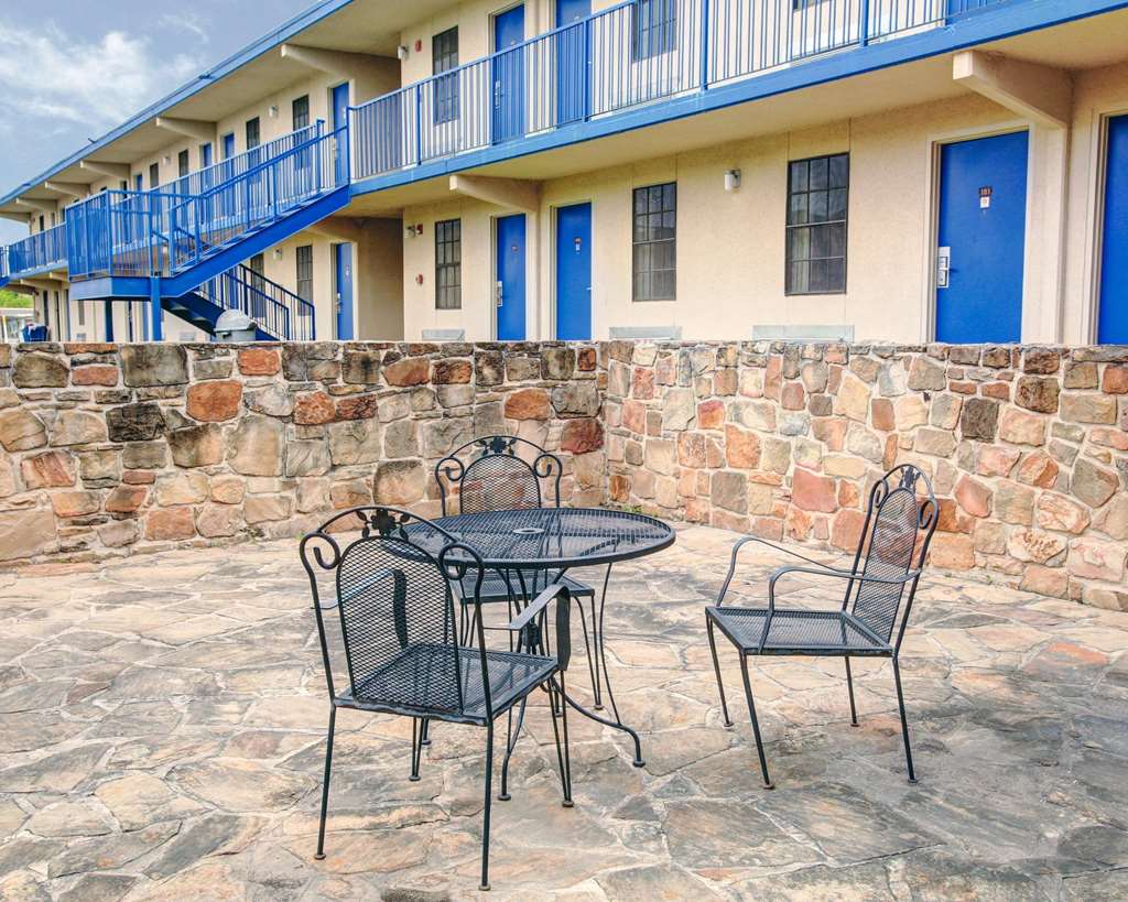Rodeway Inn New Braunfels San Antonio Area - photo 25