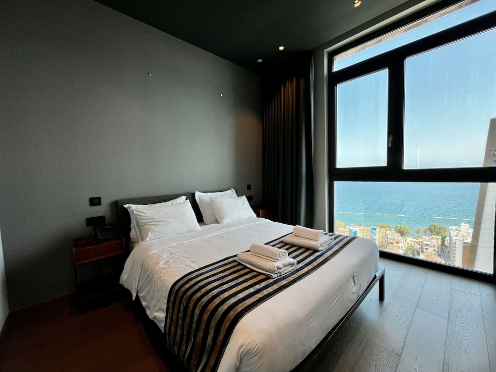 128 Lim 2006 Stay Only Tower Suite — Limassol