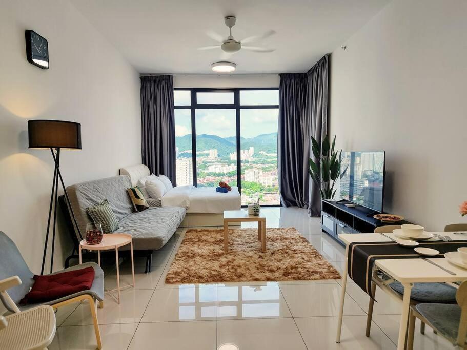 2BR Georgetown Warm and Lovely Homestay@10pax 无敌美景两房民宿 — 4-Star Luxury Hotel in George Town, Malaysia