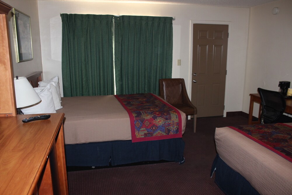 Dixie Palms Motel - photo 14