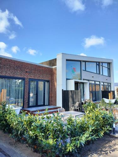 Blom studio's - carbon neutral hotel in Hillegom