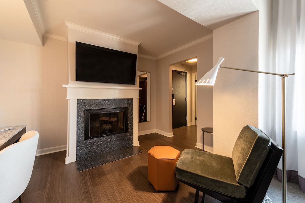 Claridge House - photo 33