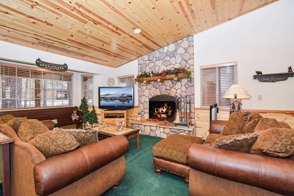 McWhinney The Pooh's Den Everything you need for a memorable time with family Pool Table - photo 3