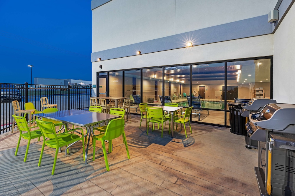 Home2 Suites by Hilton Weatherford - photo 49