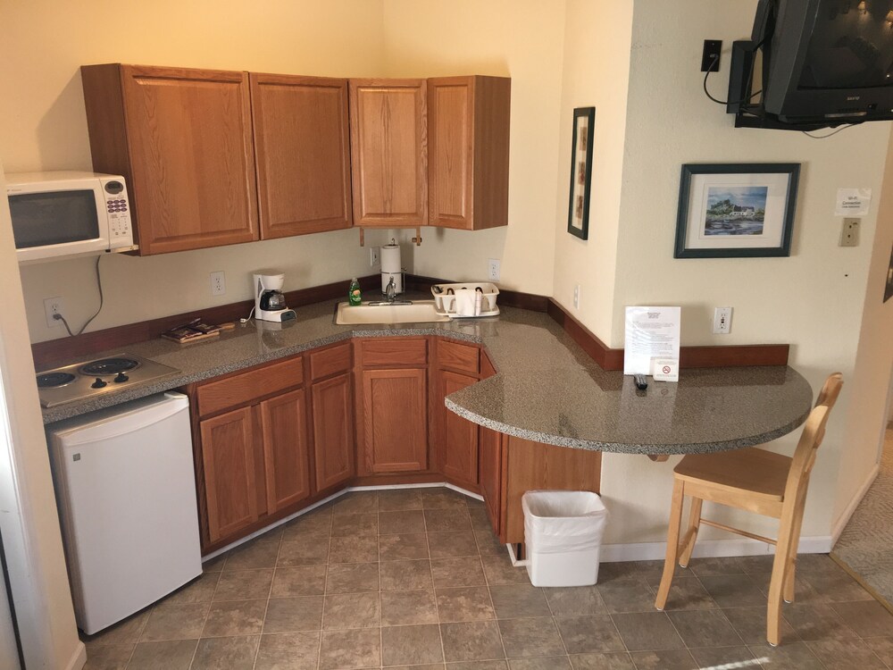 Willowbrook Inn - photo 17