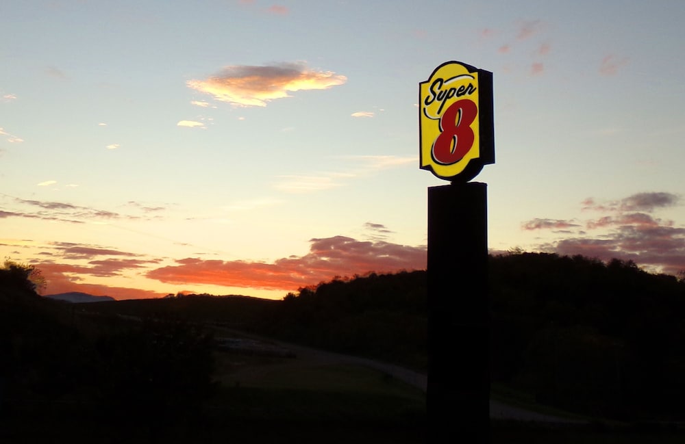 Super 8 by Wyndham Fort Chiswell Wytheville Area - photo 61