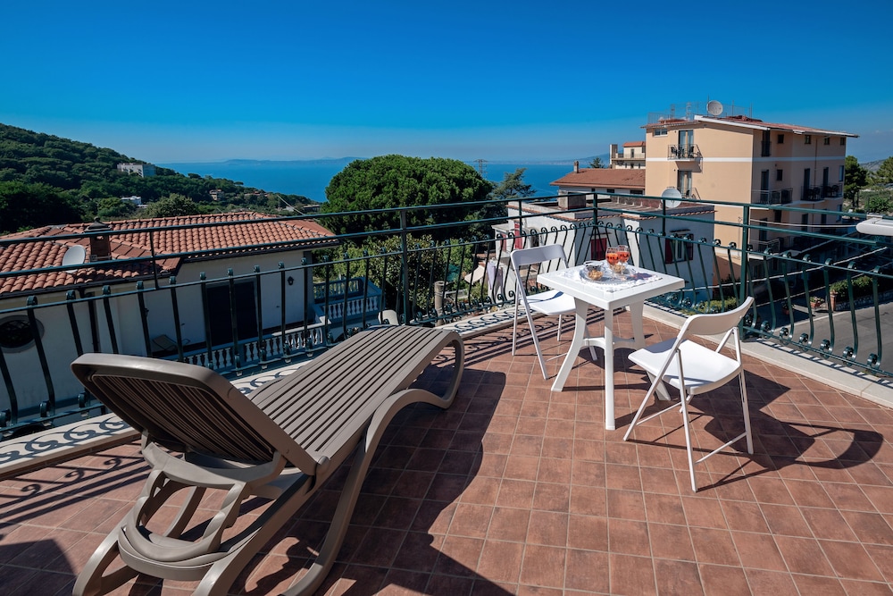 Maison Cipriani — 4-Star Luxury Hotel in Massa Lubrense, Italy