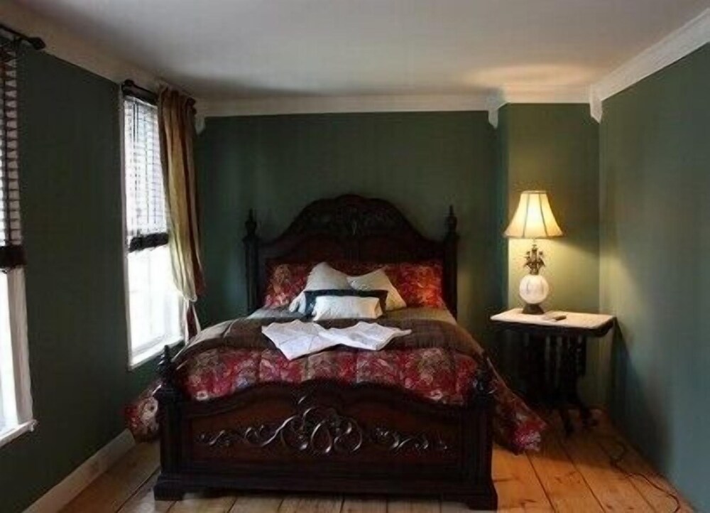 VanWinkle Inn - photo 8