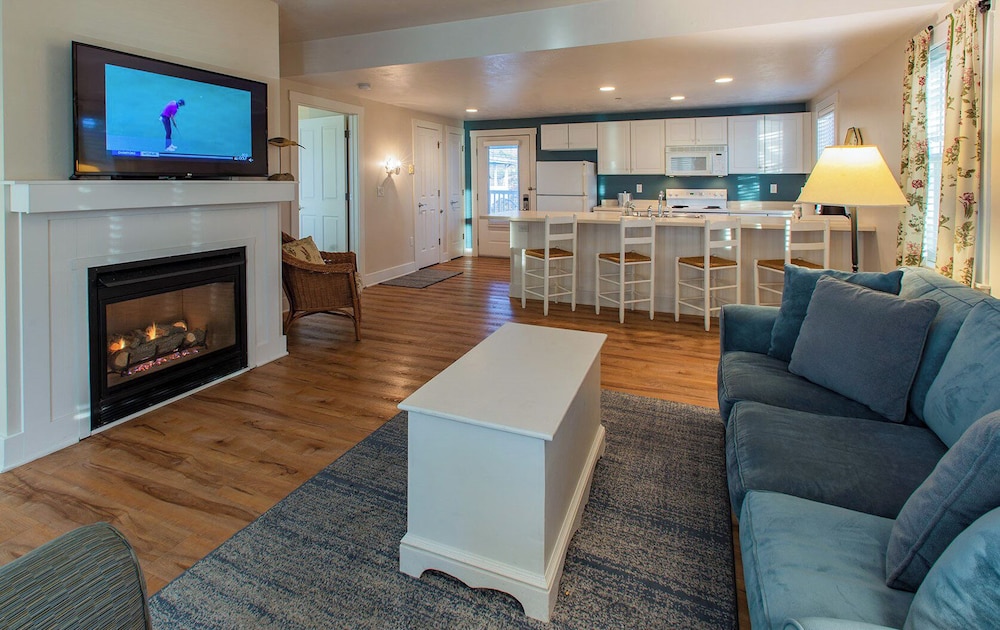 Edgewater Resort - photo 45