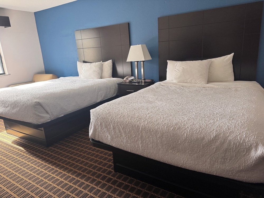Baymont Inn & Suites by Wyndham Richmond - photo 7