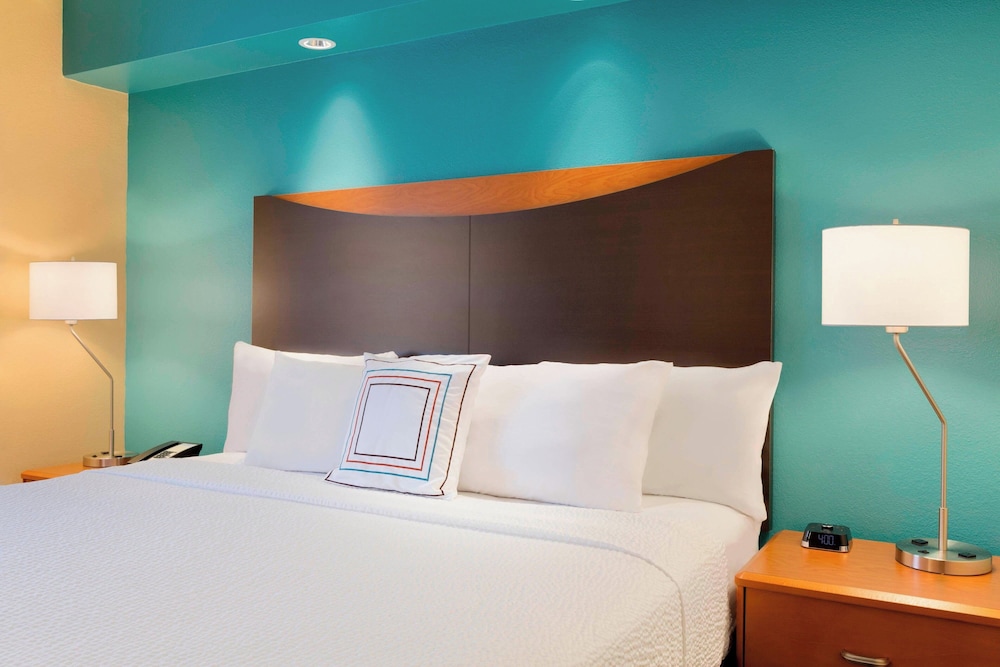 Fairfield Inn & Suites Fort Worth University Drive - photo 7
