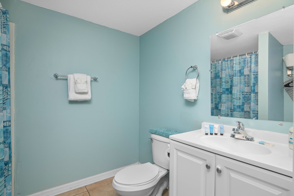 Latitude 26 Waterfront Resort & Marina - photo 55