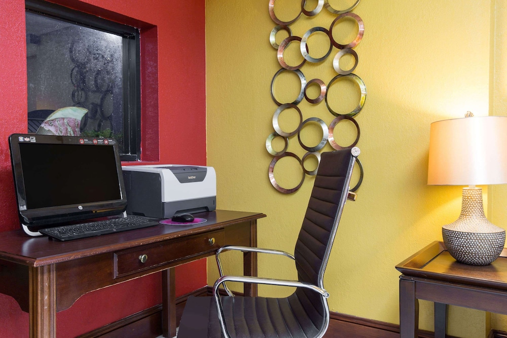 Rodeway Inn High Point Archdale - photo 15